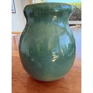 Hand Thrown Studio Pottery Vase Signed Ezra L‎ Dated 2021 Green Glaze 6"